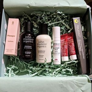 Glossybox April 2019 Clean Beauty Box
